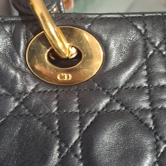 Dior Black Quilted Handbag - Picture 10 of 16